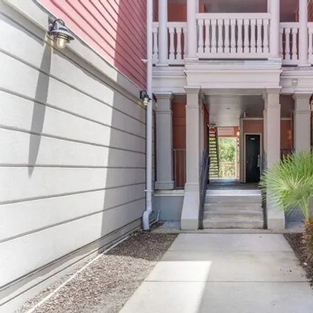Buy this 2 bed condo on 1501 Telfair Way in Country Club Estates, Charleston