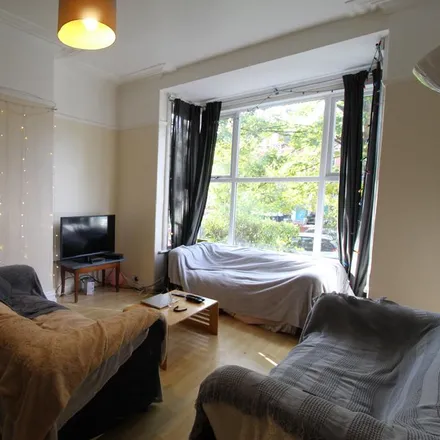 Rent this 8 bed house on Ebberston Place in Leeds, LS6 1LE