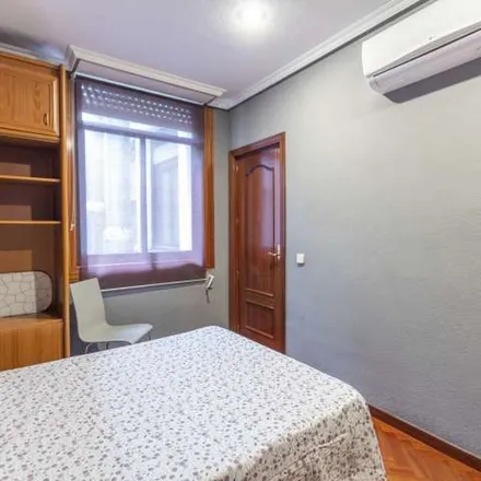 Image 4 - Madrid, El Corte Inglés, Calle de Tetuán, 10, 28013 Madrid - Apartment for rent