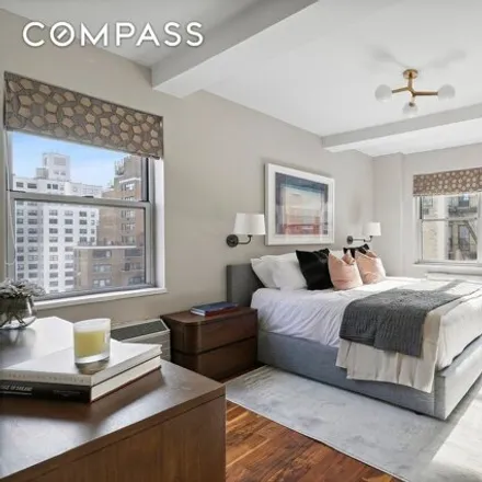 Image 4 - 132 East 22nd Street, New York, NY 10010, USA - Condo for sale