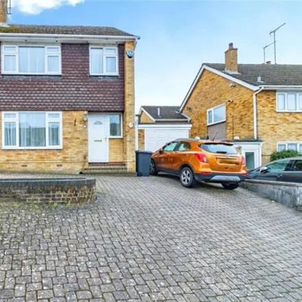 Buy this 3 bed duplex on 73 Oldhill in Dunstable, LU6 3ER