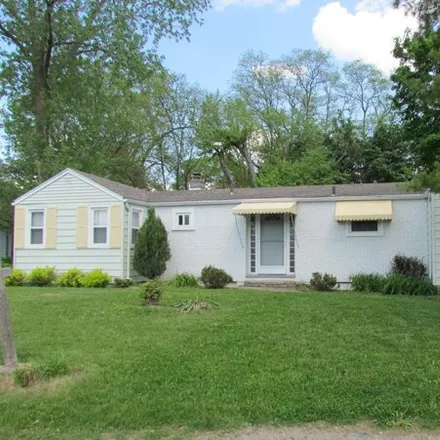 Buy this 3 bed house on 1236 North Yellow Springs Street in Springfield, OH 45504