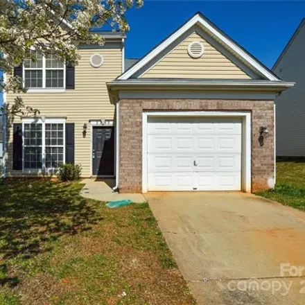 Buy this 3 bed house on 2705 Blackberry Ridge Ln in Charlotte, North Carolina