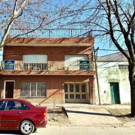 Buy this 6 bed house on Avenida Francia 2812 in Parque Casado, Rosario