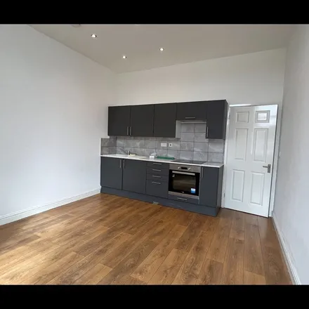 Rent this 2 bed apartment on Ying Lung Takeaway in 101 St Leonard's Road, Northampton