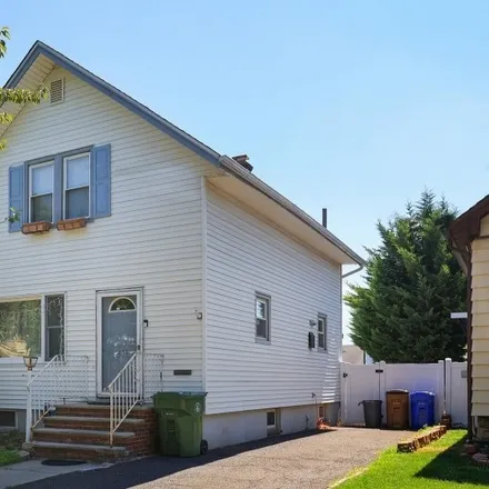 Buy this 3 bed house on 498 West Curtis Street in Linden, NJ 07036