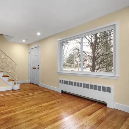 Image 2 - 747 Vfw Parkway # 747, Boston MA 02132 - Duplex for rent