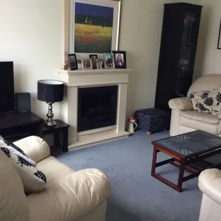 Image 4 - 2 Treeton Close, Reading, RG6 4HT, United Kingdom - Apartment for rent