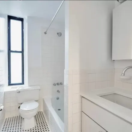 Image 2 - 137 Madison Street, New York, NY 10002, USA - Apartment for rent