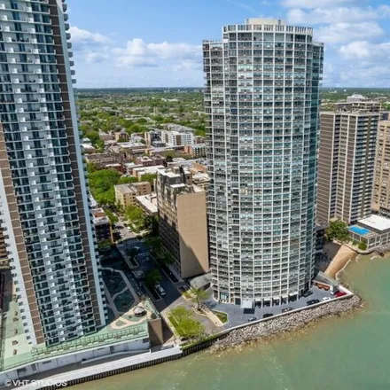 Buy this 2 bed condo on East Point in 940 West Glenlake Avenue, Chicago