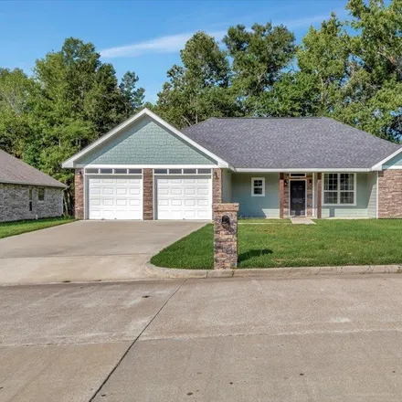 Buy this 3 bed house on 228 Oak Avenue in Lufkin, TX 75904