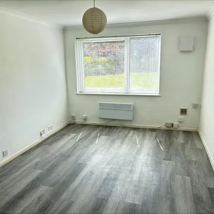 Rent this 1 bed apartment on 32 Baker Street in Reading, RG1 7RE