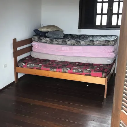 Rent this 1 bed house on Caraguatatuba