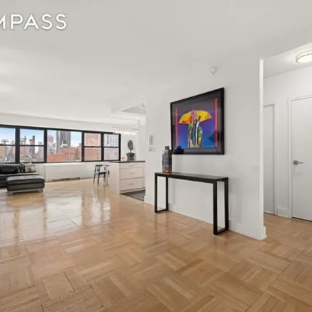 Image 3 - 1020 3rd Avenue, New York, NY 10065, USA - Apartment for sale