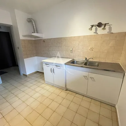 Rent this 2 bed apartment on 97 Rue du 18 Juin 1940 in 11400 Castelnaudary, France