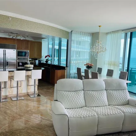 Image 3 - unnamed road, Bal Harbour Village, Miami-Dade County, FL 33154, USA - Apartment for rent