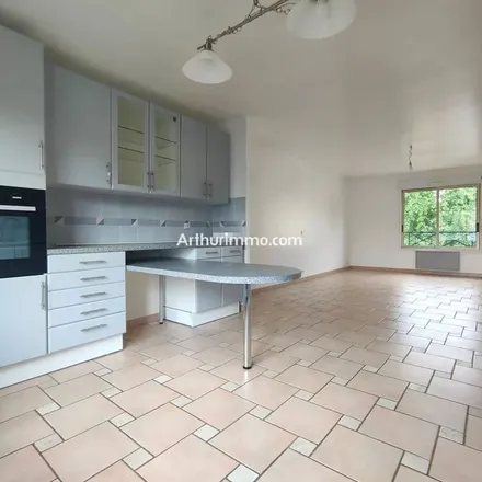 Rent this 2 bed apartment on Sucy-en-Brie in Val-de-Marne, France