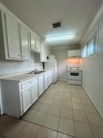 Image 4 - 3411 Drew St Apt 4, Houston, Texas, 77004 - House for rent