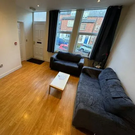 Image 3 - Norman Grove, Leeds, LS5 3JH, United Kingdom - House for rent