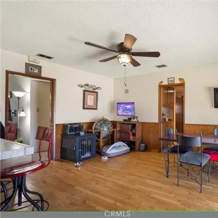 Image 6 - 1581 West 218th Street, Los Angeles, CA 90501, USA - House for sale