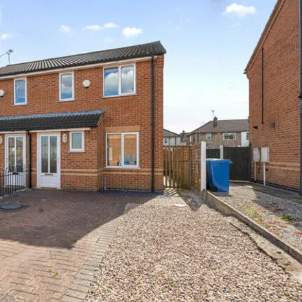 Buy this 3 bed duplex on Milford Crescent in Mansfield Woodhouse, NG19 6HY