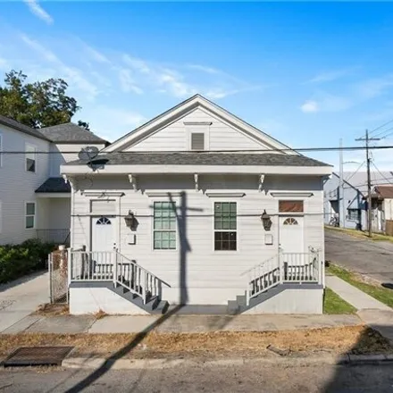 Buy this 6 bed house on 2806 Saint Louis Street in New Orleans, LA 70119