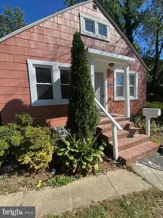 Rent this 4 bed house on 3818 Ridgecroft Road in Baltimore, MD 21206
