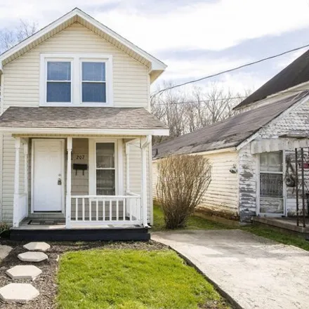 Buy this 2 bed house on 256 South Queen Street in Mount Sterling, KY 40353