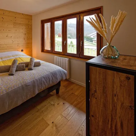 Rent this 2 bed apartment on Coteaux du Lizon in Jura, France