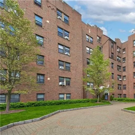 Image 4 - 3 Franklin Avenue, City of White Plains, NY 10601, USA - Apartment for sale