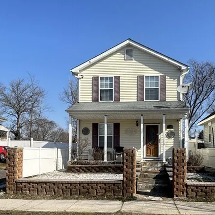 Buy this 3 bed house on 228 Brighton Avenue in Mount Pleasant, Pleasantville