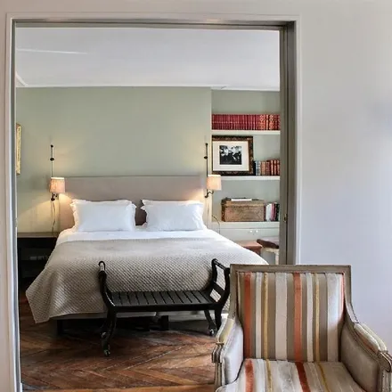 Rent this 3 bed apartment on 32 Rue Vieille du Temple in 75004 Paris, France
