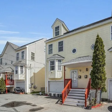 Image 3 - 115 Margin Street, Lawrence, MA 01841, USA - Townhouse for sale