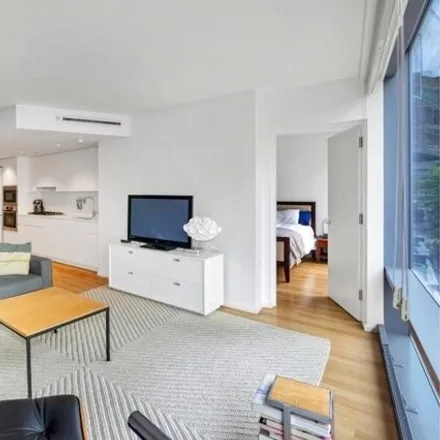 Image 2 - 410 West 53rd Street, New York, NY 10019, USA - Condo for sale