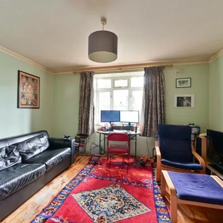 Image 2 - 3 Keswick Road, London, SW15 2DL, United Kingdom - Apartment for sale