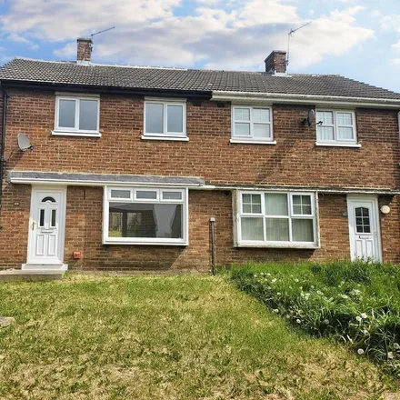 Rent this 2 bed duplex on Kirkstone Avenue in Peterlee, SR8 5PD