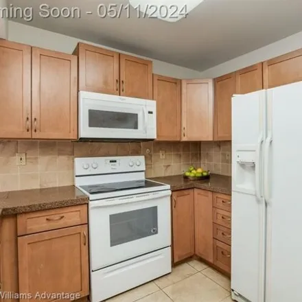 Image 2 - 5209 North Potomac Run, West Bloomfield Township, MI 48322, USA - Condo for sale