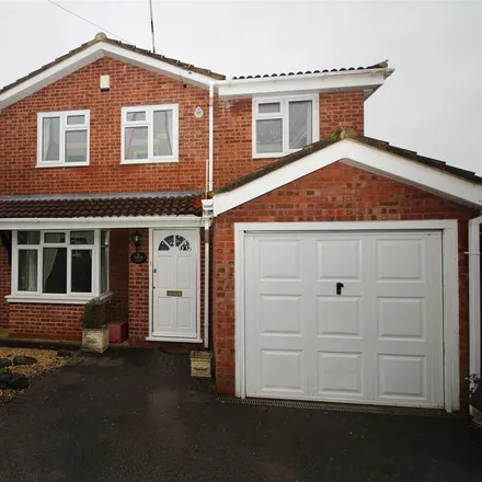 Rent this 4 bed house on Turner Close in Bedworth, CV12 8DF