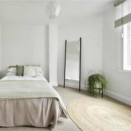 Image 2 - David Game House, 47-69 Notting Hill Gate, London, W11 3JS, United Kingdom - Apartment for sale