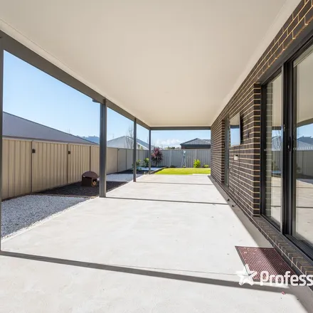Rent this 4 bed apartment on Lowerson Way in Wodonga VIC 3690, Australia