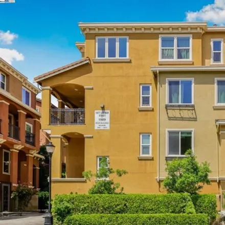 Buy this 3 bed townhouse on 1985 Lee Way in Milpitas, California