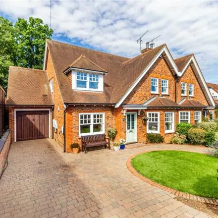 Image 1 - 49 Moreton End Lane, Harpenden, AL5 2HB, United Kingdom - Duplex for sale