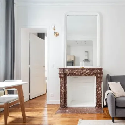 Image 2 - 12 Rue Lalo, 75116 Paris, France - Apartment for rent