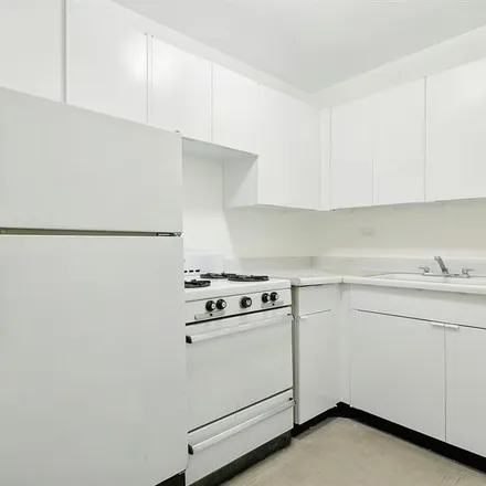 Image 5 - 165 WEST 66TH STREET 8L in New York - Apartment for sale
