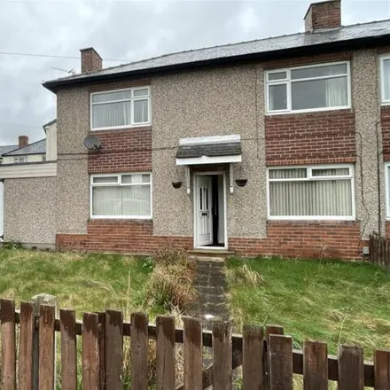 Buy this 3 bed duplex on South Avenue in Horbury, WF4 5JX