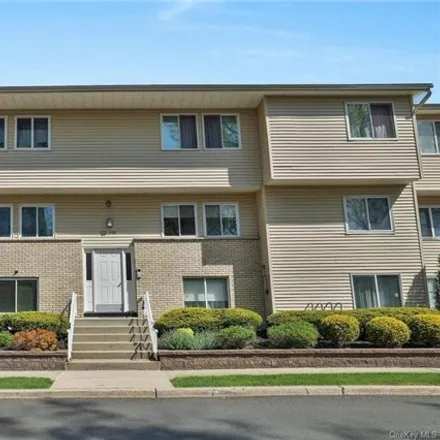 Buy this 2 bed condo on 25 College Avenue in Nanuet, NY 10954