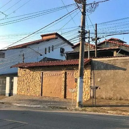 Buy this 3 bed house on Rua Vereador Sebastião Elias de Carvalho in Jardim Caxangá, Suzano - SP