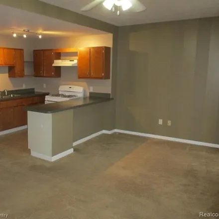 Image 3 - Coldwell Banker, 211 East Grand River Avenue, Howell, MI 48843, USA - Apartment for rent