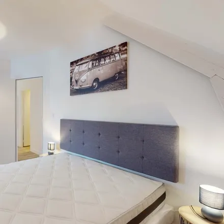 Rent this 11 bed room on Le cercle des poètes in Boulevard René Cassin, 44323 Nantes