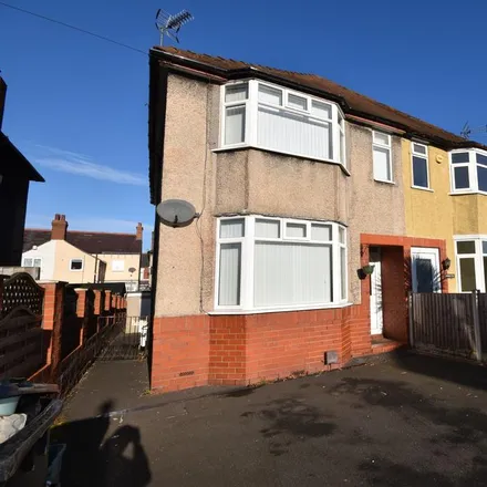 Rent this 1 bed room on Court Road in Wrexham, LL13 7RH